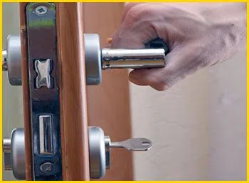 Metro Locksmith Services Cincinnati, OH 513-323-3137 - 7-lock-installation
